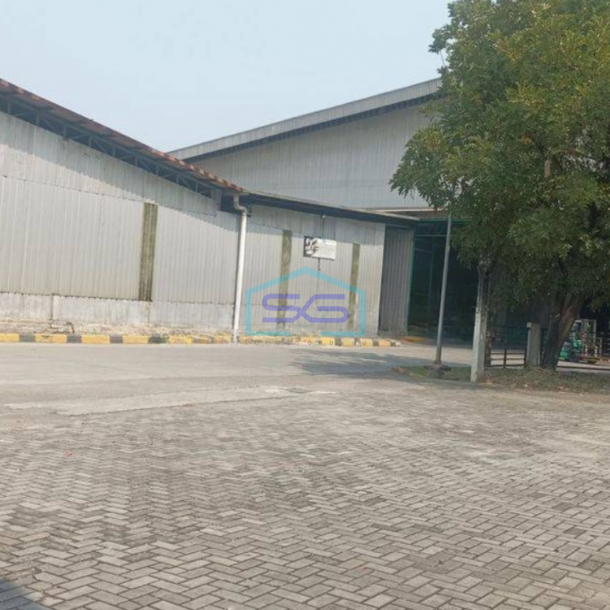 Disewakan Gudang Murah 1080m2 Strategis Pinggir Jalan Komplek Pergudangan Tol Cibitung Bekasi-4