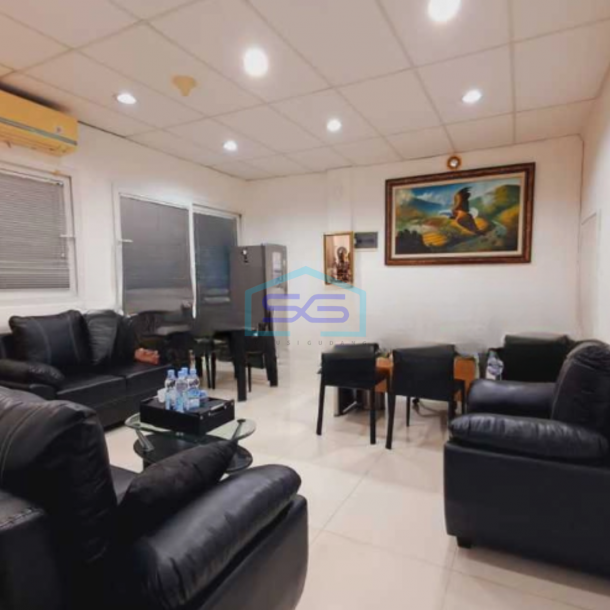 Dijual Ruko 3 Lantai Luas Bangunan  350 m² di Kramat Jakarta Pusat-2
