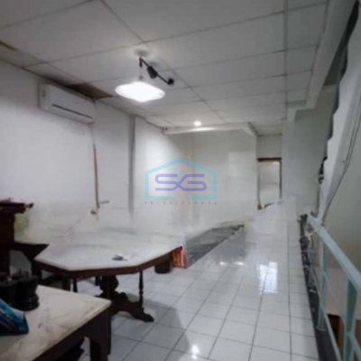 Dijual Cepat Ruko Luas Bangunan 240 m² di Cempaka Mas Jakarta Pusat-3