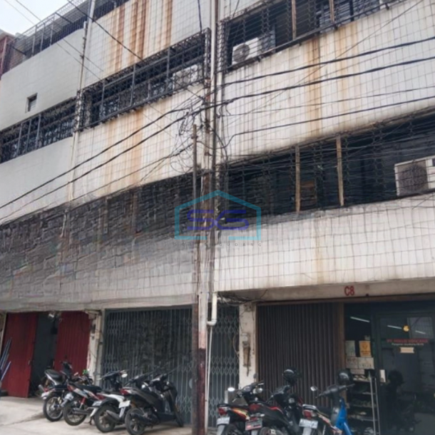 Dijual Ruko Murah Siap Pakai Luas Bangunan 250 m² di Pangeran Jayakarta Jakarta Pusat-2