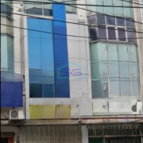 Disewakan Ruko Luas Bangunan 300 m² di Pangeran Jayakarta Jakarta Pusat-1