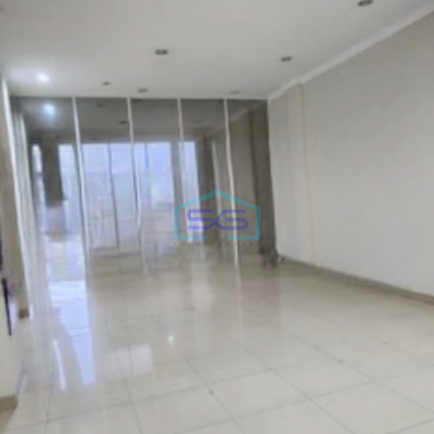 Disewakan Ruko Siap Pakai Luas Bangunan 200 m² di Pluit Jakarta Utara-4