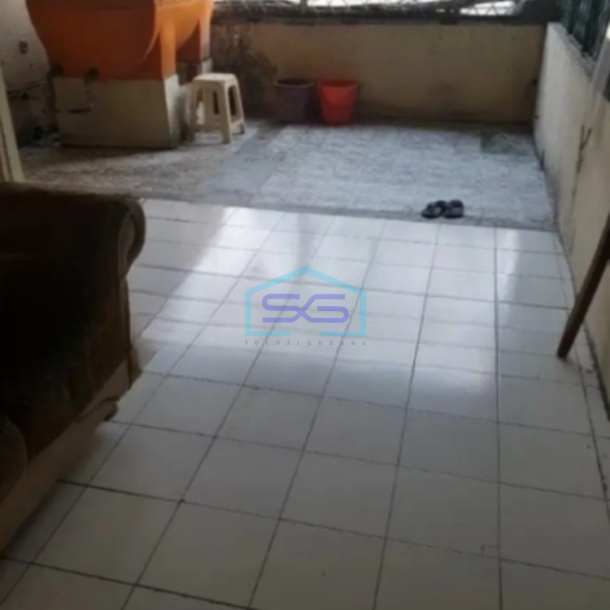 Disewakan Ruko Luas Bangunan  240 m² di Tamansari Jakarta Barat-1