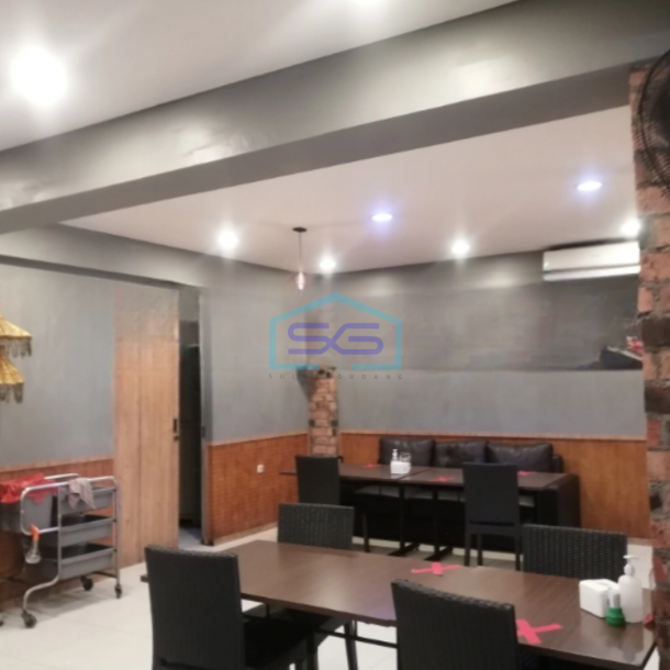 Dijual Ruko 2 Lantai Luas Bangunan  300 m² di Pluit Jakarta Utara-1