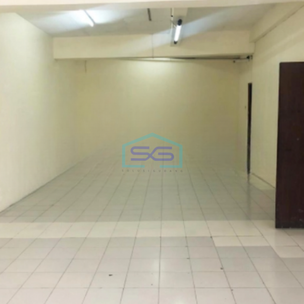 Disewakan Ruko Luas Bangunan 200 m² di Kelapa Gading Jakarta Utara-2