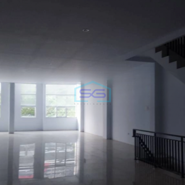 Disewakan Ruko Luas Bangunan 500 m² di Muara Karang Jakarta Utara-1