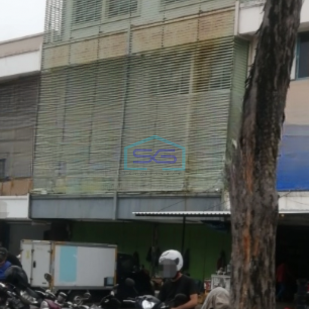 Disewakan Ruko Luas Bangunan  800 m² di Kelapa Gading Jakarta Utara-1