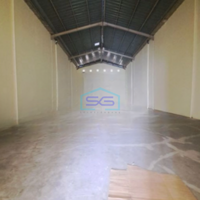 Disewakan Gudang Ada Kantor Luas Bangunan  300 m² di Cengkareng Jakarta Barat