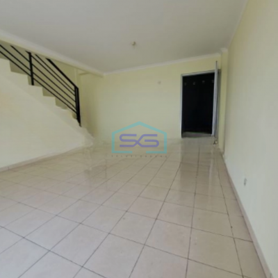 Disewakan Gudang Ada Kantor Luas Bangunan  300 m² di Cengkareng Jakarta Barat