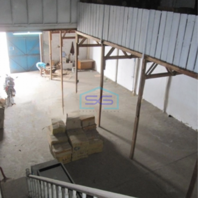 Disewakan Gudang 2 Lantai Luas Bangunan 600 m² di Kapuk Kamal Jakarta Barat-2