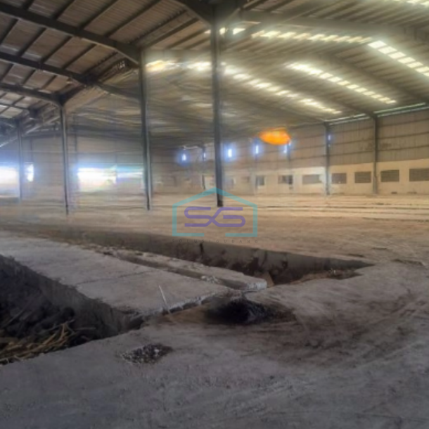 Dijual Pabrik Akses Container 40 Feet di Cikarang Bekasi Luas Bangunan  9012 m²-1