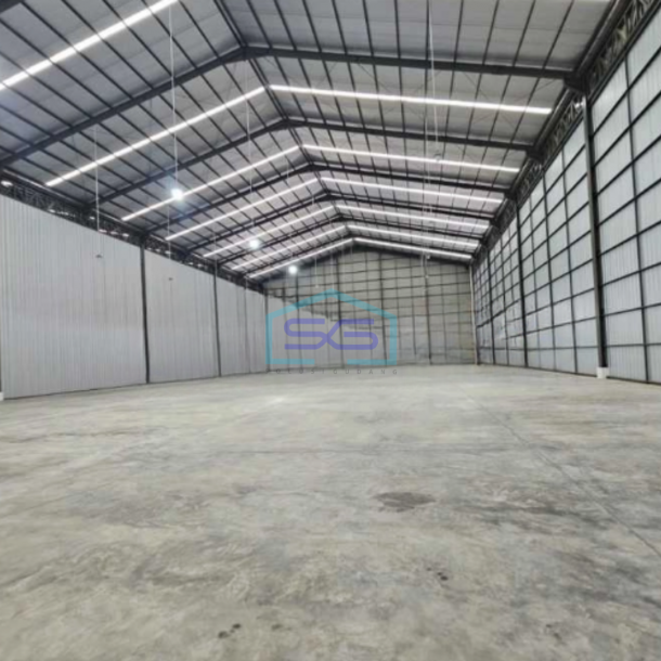 Disewakan Gudang Luas Tanah  1860 m² Lokasi di Teluk Naga Tangerang-1