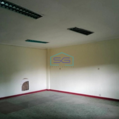 Dijual Gudang Luas Tanah 900 m² Lokasi di Jababeka Bekasi