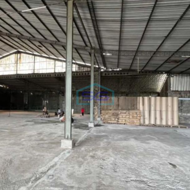Dijual Gudang Lokasi Bebas Banjir Luas Bangunan  2000 m²  di Cipondoh Tangerang-1