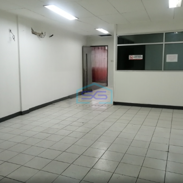 Disewakan Ruko Luas Tanah 400 m² Lokasi di Tambora Jakarta Barat-2