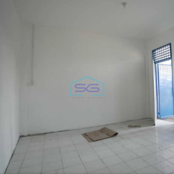 Disewakan Gudang Luas Bangunan 580 m² Lokasi di Tangerang-3