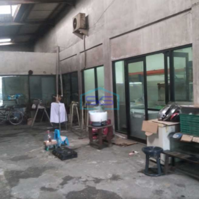 Disewakan Ruko 3 Lantai Luas Tanah  245 m²  Lokasi di Kramat Jakarta Pusat