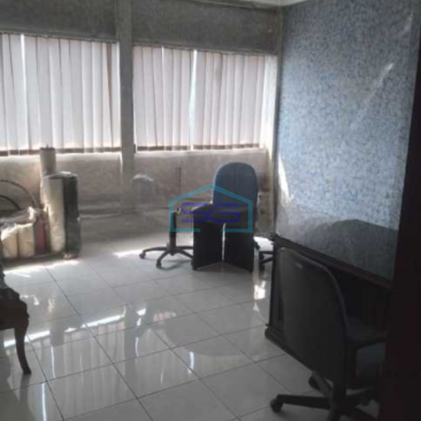 Disewakan Ruko 3 Lantai Luas Tanah  245 m²  Lokasi di Kramat Jakarta Pusat-1