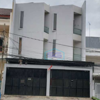 Disewakan Ruko Luas Tanah 100 m² Lokasi di Muara Karang Jakarta Utara