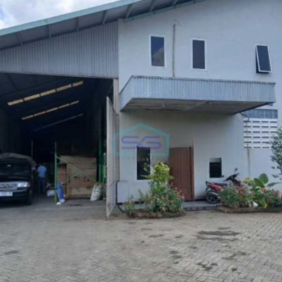 Disewakan Gudang Akses Container Luas Bangunan  700 m² Lokasi di Sepatan Tangerang