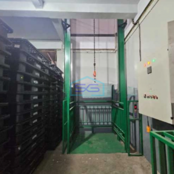 Disewakan Gudang Ada Lift Barang Luas Tanah  850 m² Lokasi di Tangerang-4