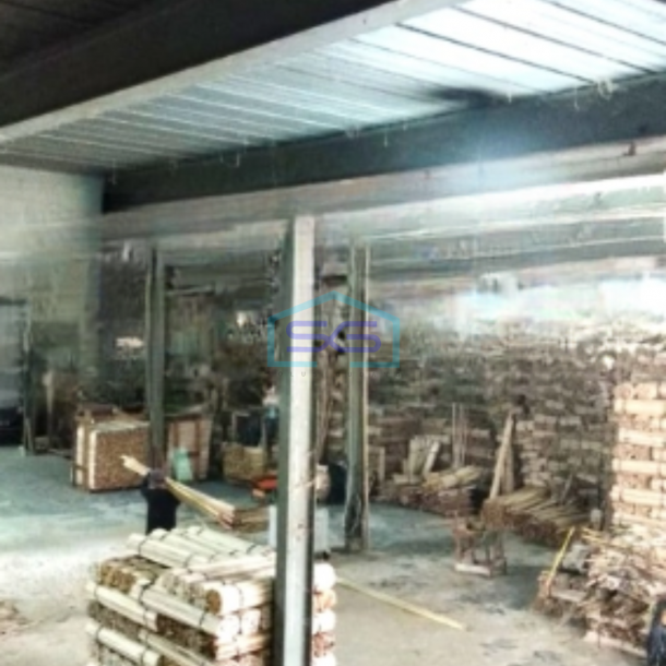 Disewakan Gudang Ada Lift Barang Luas Bangunan  1000 m² di Periuk Tangerang-2