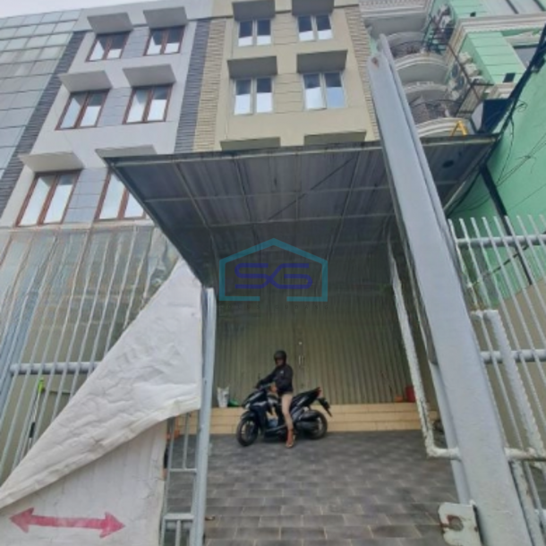 Disewakan Ruko Luas Bangunan 400 m² di Muara Karang Jakarta Utara-4