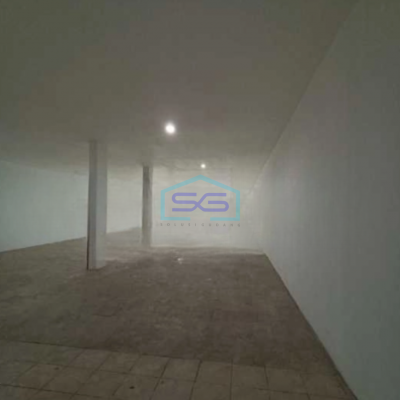 Disewakan Ruko 2 Lantai Luas Bangunan  400 m² di Kebon Jeeruk Jakarta Barat