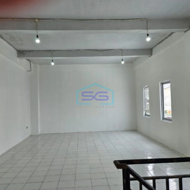Disewakan Gudang Siap Pakai Luas Bangunan 450 m² di Pantai Indah Kapuk Jakarta Utara-2