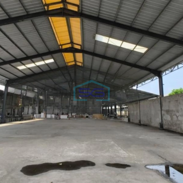 Disewakan Gudang Akses Container 40 Feet Luas Bangunan  4000 m² di Cikupa Tangerang-3