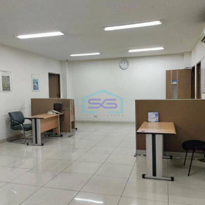Dijual Gedung 4 Lantai!! Di Senen Jakarta Pusat-4