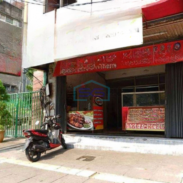 Dijual Cepat Lokasi Strategis Pinggir Jalan Raya Ruko 4 Lantai!! di Jakarta Pusat-1