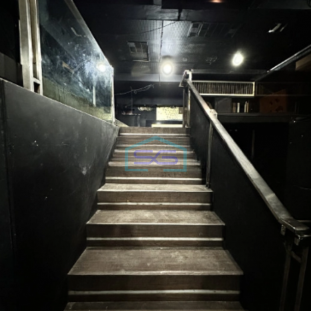 Disewakan Ruang Usaha Ex Bar Area Kemang Jakarta Selatan di Pinggir Jalan Raya LB 1800m2-2