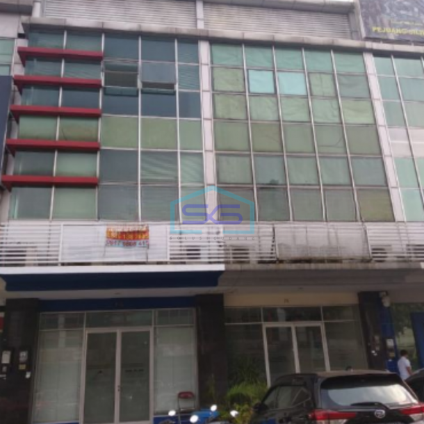 Disewakan Ruko 3 Lantai di BSD Tangerang Luas Bangunan 225m2-1