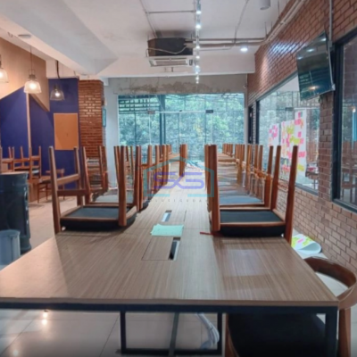 Disewakan Ruang Usaha Lokasi Strategis Posisi Hook Area Kebayoran Baru Jakarta Selatan LB 1500m2