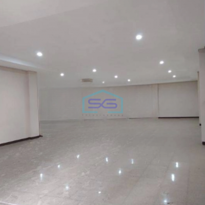 Disewakan Ruko 2 Lantai Luas Tanah 300 m² di Otista Bandung-3