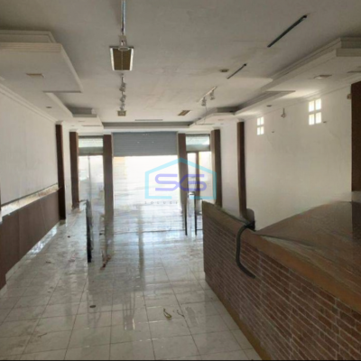 Disewakan Ruko 3 Lantai Luas Tanah  180 m²di Cihampelas Bandung