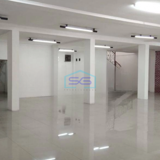 Disewakan Ruko 2 Lantai  Luas Tanah  350 m² di Buah Batu Bandung-3