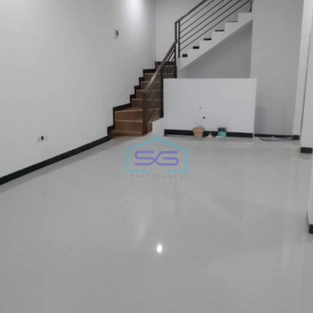 Disewakan Ruko Lokasi Strategis Luas Tanah 112 m² di Singgasana Bandung-1