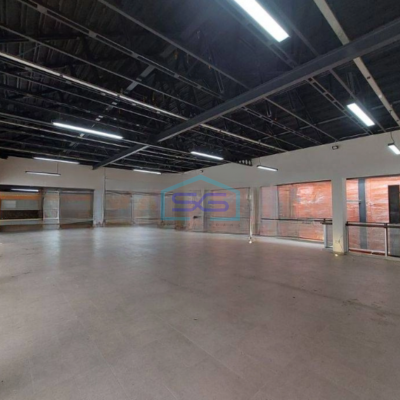 Disewakan Ruko 3 Lantai Luas Bangunan 1500 m² di Braga Bandung-2