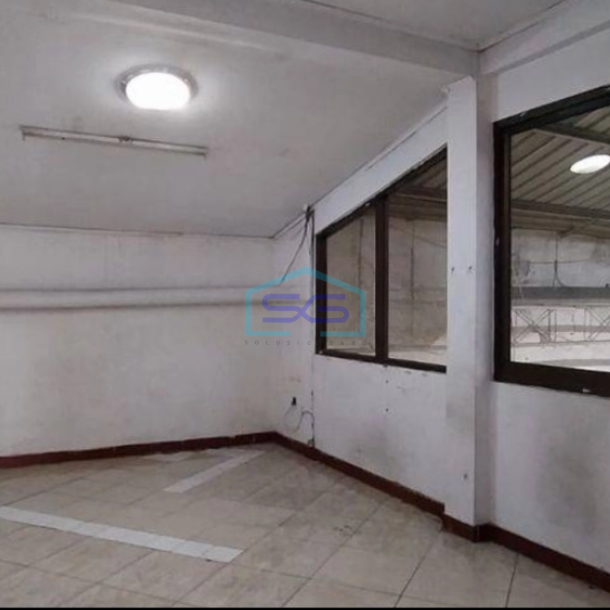 Disewakan Gudang Siap Pakai Luas Bangunan  800 m² di Holis Cigondewah Bandung-1