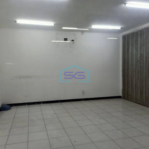 Disewakan Gudang Siap Pakai Luas Tanah  1000 m² di Kopo  Bandung-1