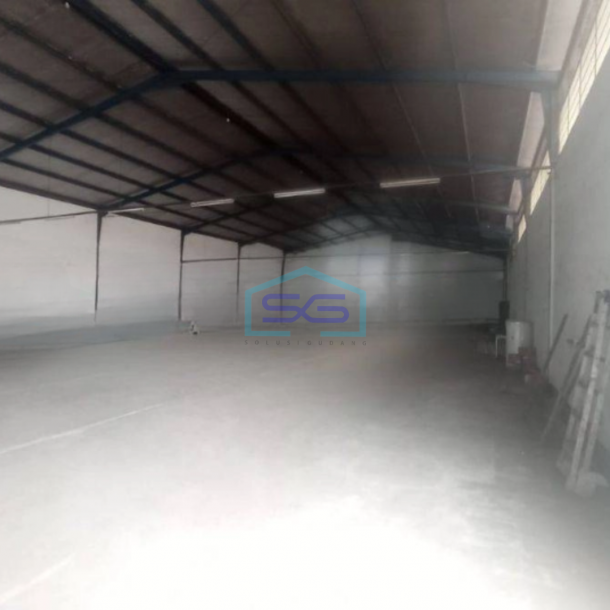 Disewakan Gudang Siap Pakai Luas Tanah 2700 m² di Caringin Bandung-3