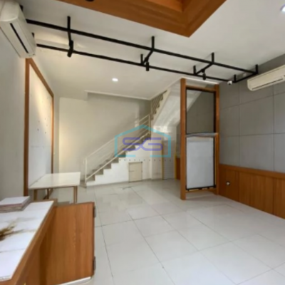 Disewakan Ruko Lokasi Bagus dan Strategis Mainroad Surya Sumantri Bandung LB 185m2