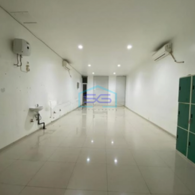 Disewakan Ruko Lokasi Bagus dan Strategis Mainroad Surya Sumantri Bandung LB 185m2