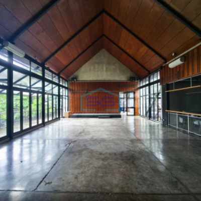 Disewakan Ruang Usaha dan Gedung Sangat Bagus di Area Ciumbuleuit Bandung Luas 2000m2