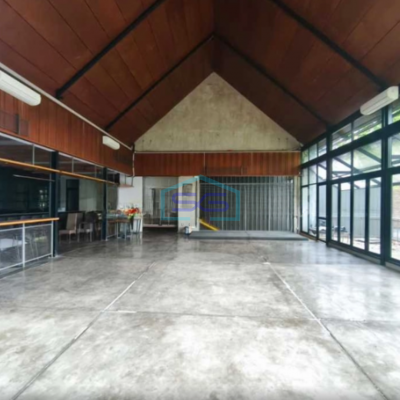 Disewakan Ruang Usaha dan Gedung Sangat Bagus di Area Ciumbuleuit Bandung Luas 2000m2