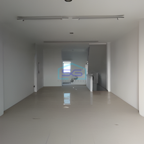 Disewakan Ruko Cepat Lokasi Mainroad di Gatot Subroto Bandung LB 200m2-4