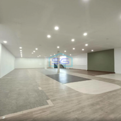 Disewakan Ruang Usaha 3 Lantai dan Luas di Mainroad Pasir Kaliki Bandung LB 2000m2