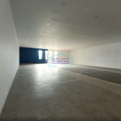 Disewakan Ruang Usaha 3 Lantai dan Luas di Mainroad Pasir Kaliki Bandung LB 2000m2